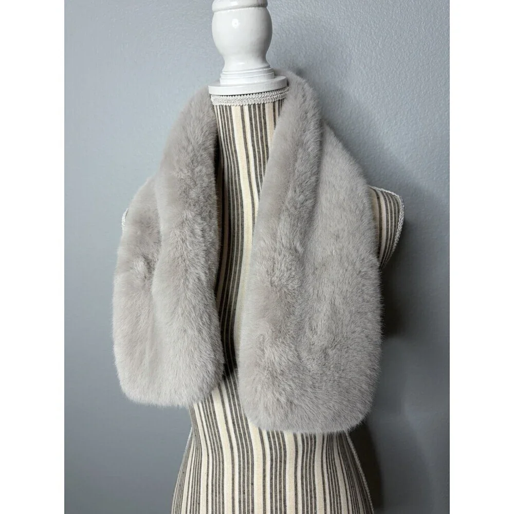 A New Day Faux Fur Pull Through Scarf One Size super soft and great color UNIQUE
